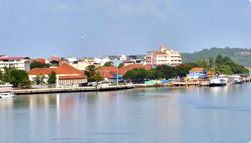Hotel Mandovi Панаджи Экстерьер фото