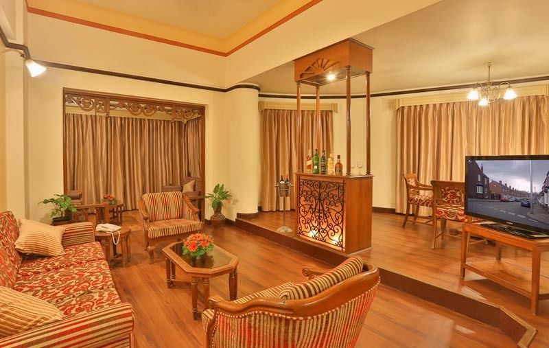 Hotel Mandovi Панаджи Экстерьер фото